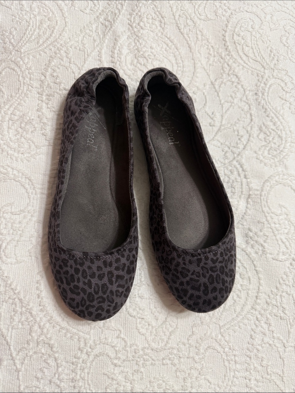 Xappeal Charcoal/Black Leopard-Print Ballet Flats Size 6